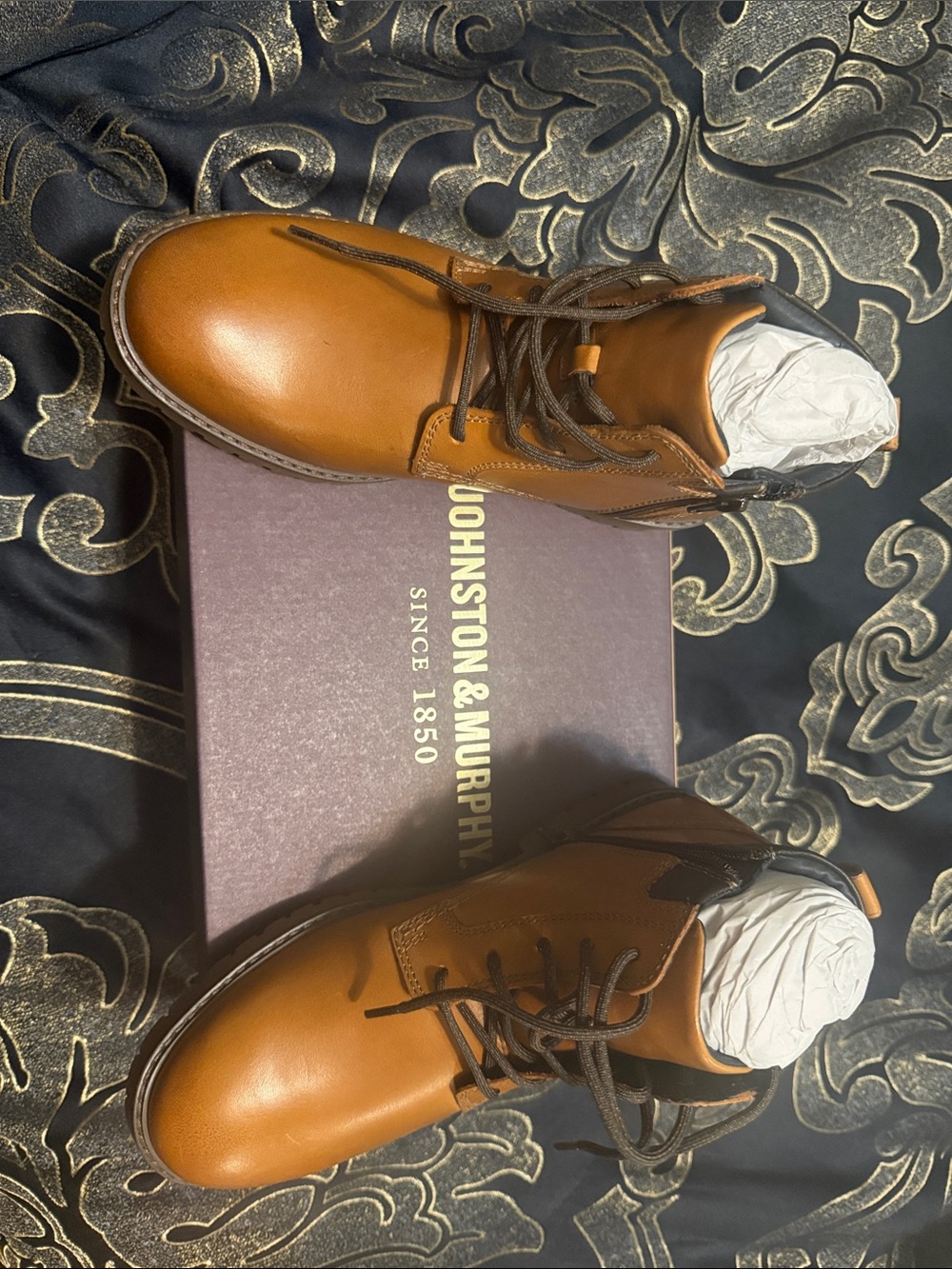 Johnston & Murphy Men’s Cognac Brown Leather Chukka Boots